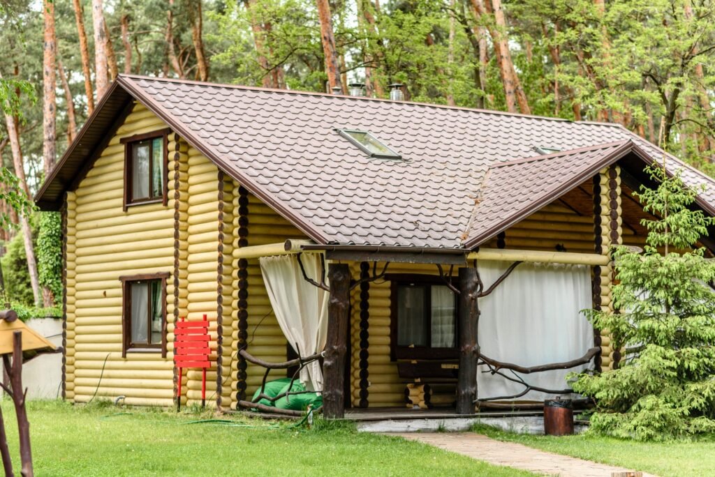 Vacation rental forest lodge countryside cabin by the lake